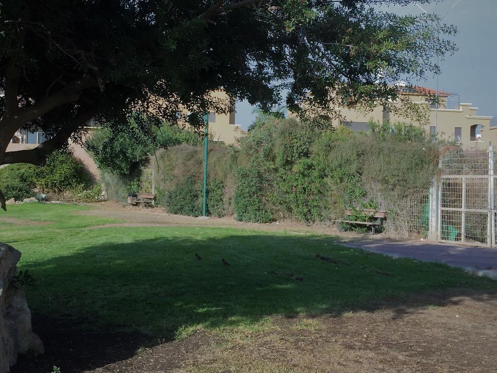 2 Bedroom Apartment In Atlit, Haifa District Eksteriør billede